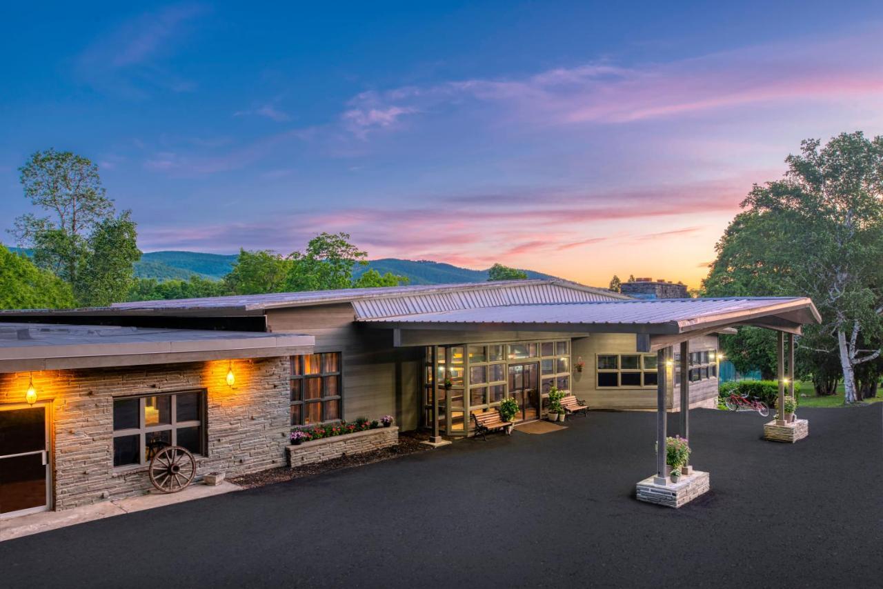 Roaring Brook Ranch Resort Lake George Esterno foto