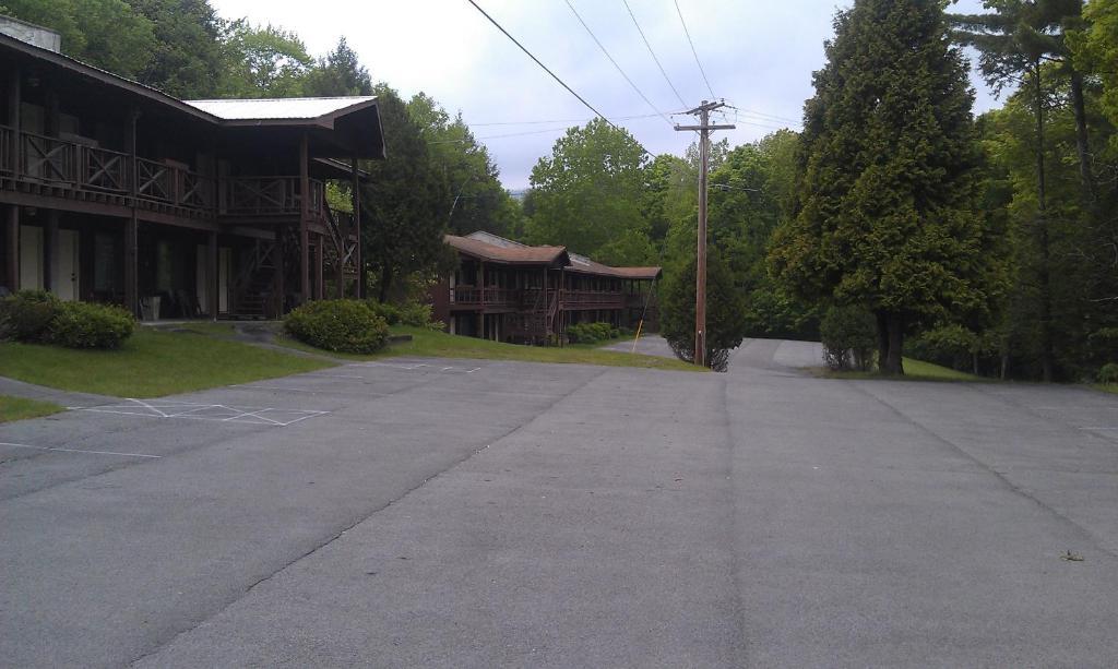 Roaring Brook Ranch Resort Lake George Esterno foto