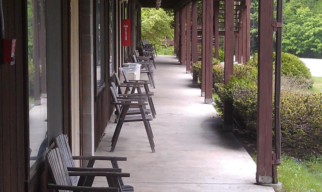 Roaring Brook Ranch Resort Lake George Esterno foto