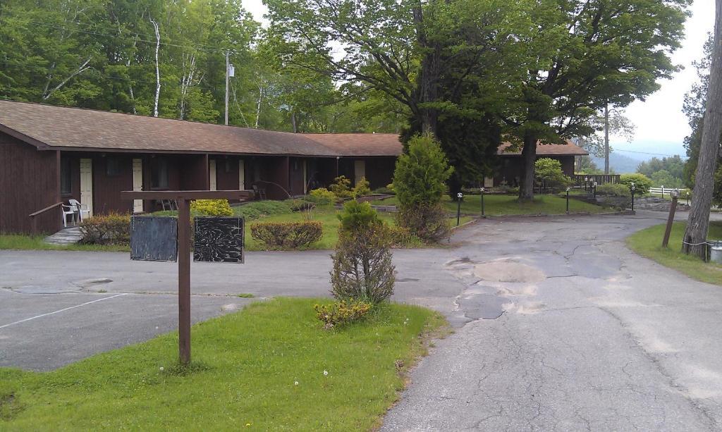 Roaring Brook Ranch Resort Lake George Esterno foto